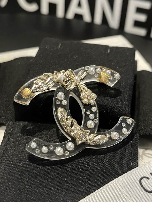 Chanel Brooch 03yxs186